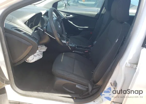 2016 Ford Focus Se z USA, uszkodzony, nr VIN 1FADP3K25GL217409